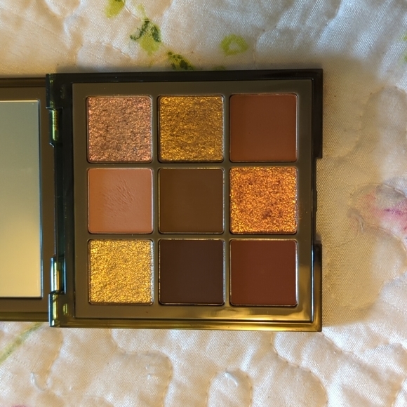 Makeup palette bundle. Some swatched or lightly used some more than others. - Picture 4 of 9